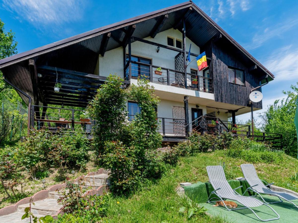 Hotel Casuta Cu Trandafiri Slănic Exterior foto